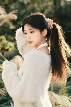 [YITUYU艺图语]No.20250014_01.03 湖边 一只狸猫 主题写真 [22P]