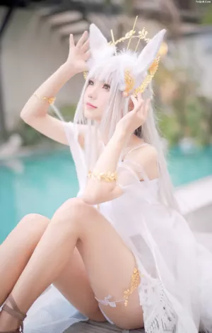 动漫博主_花柒hana_No.006 – 白金cos泳装 主题写真 [18P]