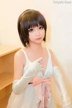 Coser美女蠢沫沫No.013 – 惠礼服 主题写真 [40P]