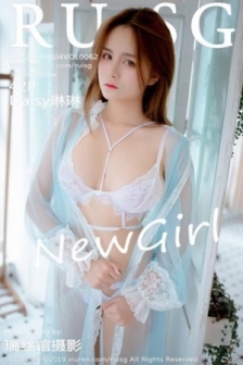 [RUISG瑞丝馆]Vol.062_嫩模Daisy琳琳私房薄纱秀白色蕾丝情趣内衣撩人诱惑写真42P