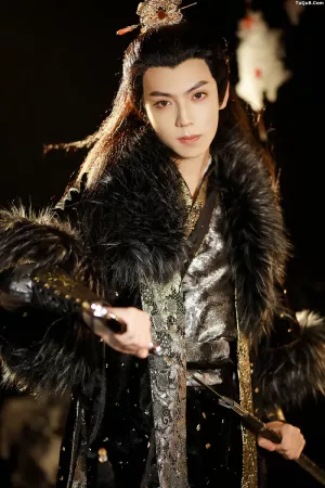 [YITUYU艺图语]No.20250404_02.28 少年将军 Oreki丶  [22P]