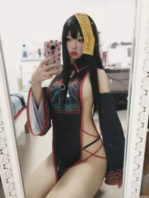 动漫博主_猫君君MaoJun_No.002 – 小僵尸 主题写真 [14P]