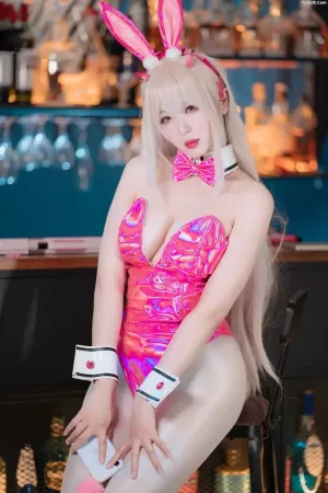 Coser美女轩萧学姐 No.075 – 胜利女神 毒蛇兔女郎 主题写真 [105P]