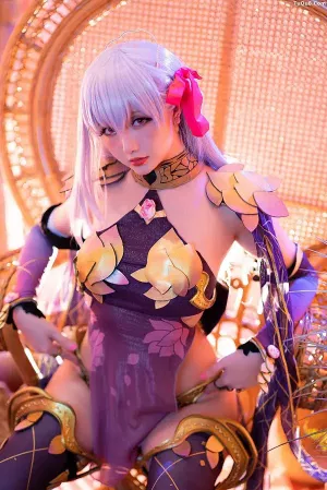 Coser美女星之迟迟No.090 - 秘密花园 伽摩 主题写真 [19P]
