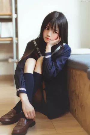 动漫博主桜桃喵No.082 - 小少女 黑色水手服 主题写真 [50P]