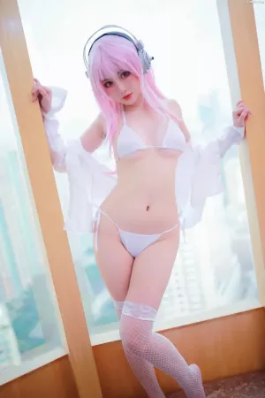 人气Coser美女您的蛋蛋-No.004 – 索尼子白内衣 主题写真 [31P]