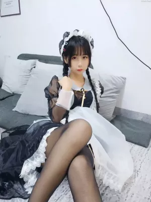 人气Coser美女萌芽儿o0-No.004 透明女仆自拍 主题写真 [26P]