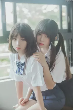动漫博主桜桃喵No.092 - 桜桃喵&疯猫ss - JK百合1 主题写真 [43P]