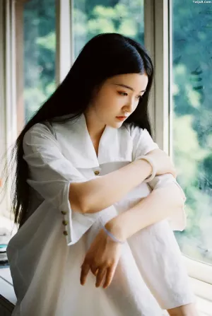 [YITUYU艺图语]No.20250641_03.23 晴无语 三元 [18P]