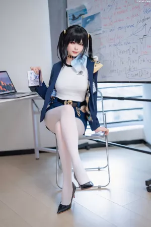 动漫博主_Tina很妖孽呀_NO.038 - Nikke胜利女神 索拉 [50P]