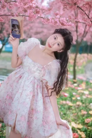 [YITUYU艺图语]No.20260220_01.30 樱花树下 丹丹 [18P]