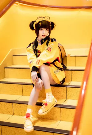 动漫博主Kitaro绮太郎No.100 –  麦当劳女孩 主题写真 [18P]