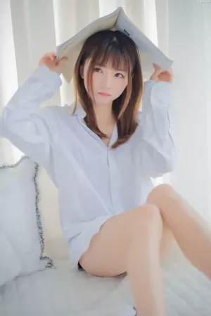 动漫博主Kitaro绮太郎No.002 – 白衬衫 主题写真 [48P]
