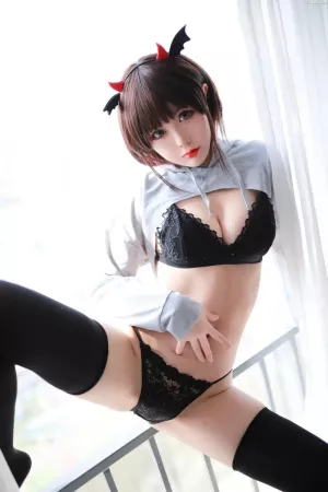 人气Coser美女您的蛋蛋-No.023 – 开胸卫衣 主题写真 [38P]