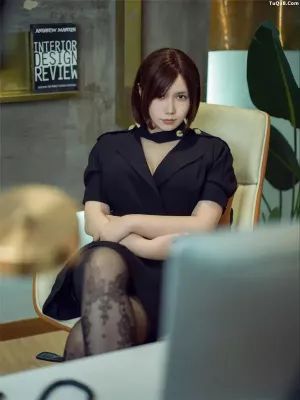 Coser美女麻花麻花酱 No.077 - OL办公室女上司 主题写真 [42P]