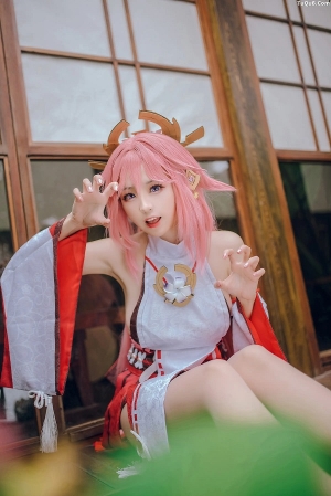 Coser美女miko酱ww No.061  - 原神 八重神子 主题写真 [31P]
