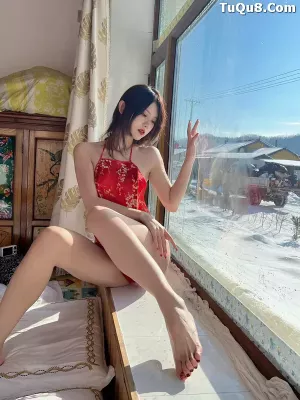 XRFW070秀人番外 就是阿朱啊 - 性感红色布兜 主题摄影 [25P]