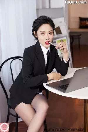 [FAIRY CLUB妖精社] 2020.04.23 T2009《特辑-经理的一天》可可 [45P]