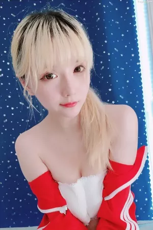 Coser美女星之迟迟-私人订制-002 - 红色体操服 主题写真 [60P]