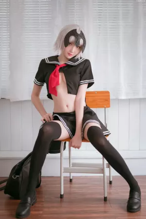 国产动漫博主瓜希酱-No.006 – 黑贞德 校服 主题写真 [13P]