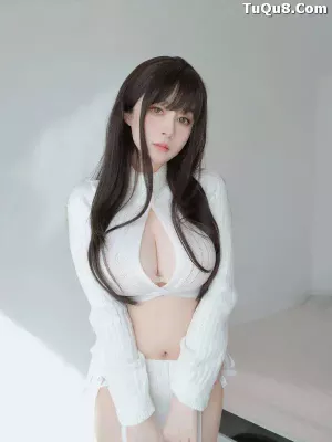 台湾Coser美女白银81-144 - 白色毛衣 主题写真 [68P]