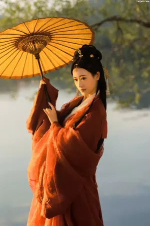 [YITUYU艺图语]No.20250137_01.27 落日熔金 江月月月  [29P]