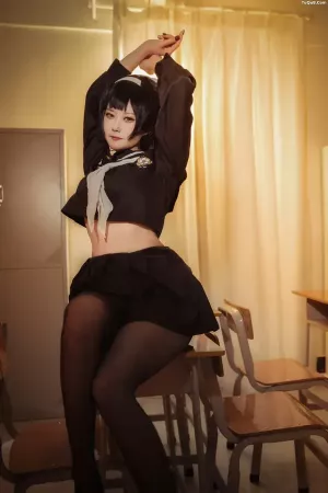 动漫博主贞子蜜桃 No.009 – 碧蓝航线 爱宕高雄制服 主题写真 [35P]