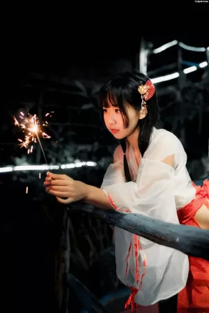 人气Coser美女萌芽儿o0-No.051 透明巫女 主题写真 [14P]