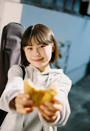 [YITUYU艺图语]No.20250611_03.20 日常的照片 新月 [24P]