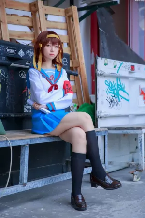 动漫博主G44不会受伤 NO.065 凉宫 制服 主题写真 [20P]
