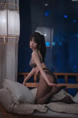 Coser美女轩萧学姐 No.062 – 2023.4月舰长 灰色蕾丝 主题写真 [50P]