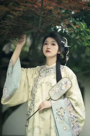 [YITUYU艺图语]No.20250217_02.05 笼中鸟 梓瑜  [18P]