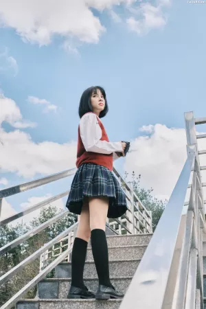 [YITUYU艺图语]No.20250100_01.20 日系少女 悲伤薯条555  [29P]