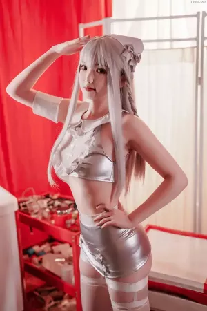 动漫博主雪晴Astra - NO.073 – 银发魔女护士 实习日记 主题写真 [74P]