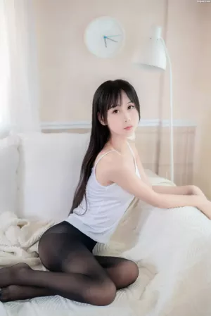 人气Coser美女萌芽儿o0-No.025 黑丝 主题写真 [25P]