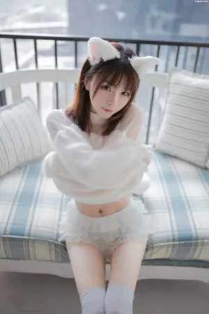 动漫博主Kitaro绮太郎No.004 – 白喵女友 主题写真 [41P]