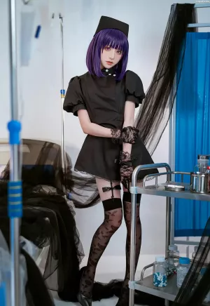 动漫博主Kitaro绮太郎No.096 –  喜多川海梦 黑色护士 主题写真 [14P]