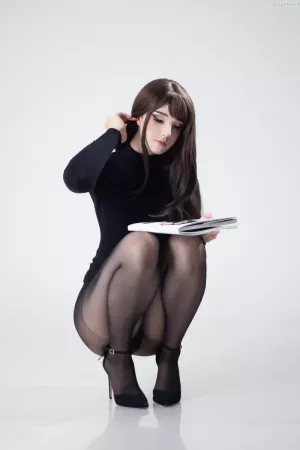 拉脱维亚Coser美女_CandyBall_No.013 – NylonGirl 主题写真 [45P]