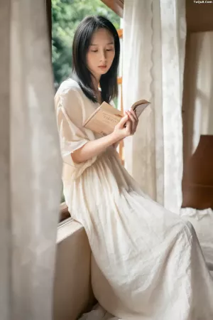 [YITUYU艺图语]No.20250225_02.06 她从光里来 方休  [23P]