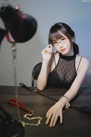 Coser美女miko酱ww No.010  - 坏女人 主题写真 [13P]