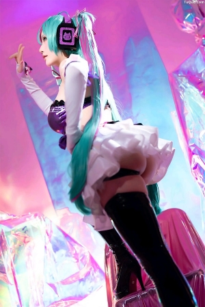 Coser美女星之迟迟No.240 - Miku初音未来 喵斯快跑 主题写真 [73P]