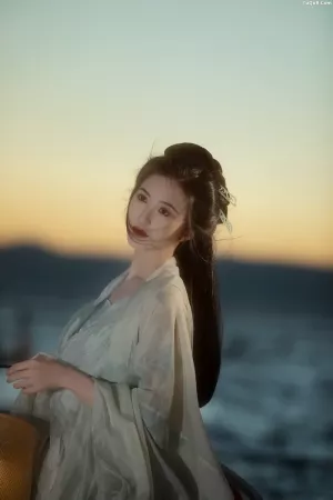 [YITUYU艺图语]No.20250120_01.24 要一个黄昏，满是风 南瓜  [22P]