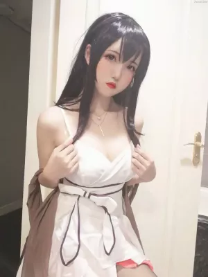 动漫博主阿薰kaOri-No.011 – 学姐礼服+内衣 主题写真 [9P]
