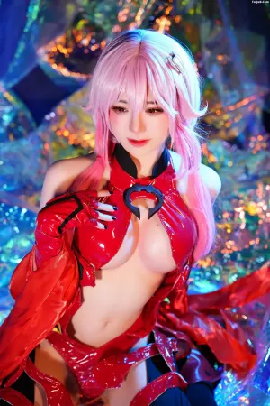马来西亚甜妹Sally Dorasnow-No.095 – Yuzuriha Inori [34P]
