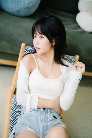 人气Coser美女萌芽儿o0-No.038 夏天的尾巴 主题写真 [45P]