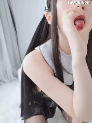 台湾Coser美女白银81-041 - 皮衣修女 主题写真 [95P]