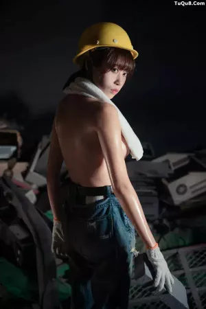 Coser美女奈汐酱NiceNo.014 – 咱们工人有力量 主题写真 [35P]