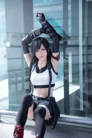 马来西亚甜妹Sally Dorasnow-No.027 – Tifa 主题写真 [20P]