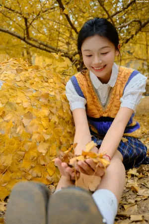 [YITUYU艺图语]No.20250140_01.27 银杏少女 小番茄  [25P]
