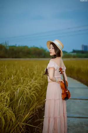 [YITUYU艺图语]No.20260383_03.10 在希望的田野上 米妮爱美丽 [21P]